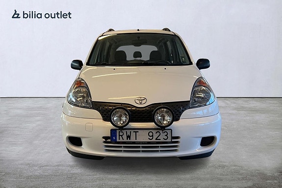 Toyota Yaris Verso 4 of 5