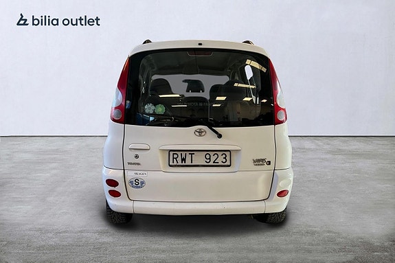 Toyota Yaris Verso 3 of 5
