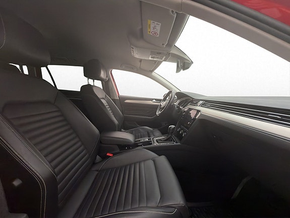 Volkswagen Passat Alltrack 22 of 30