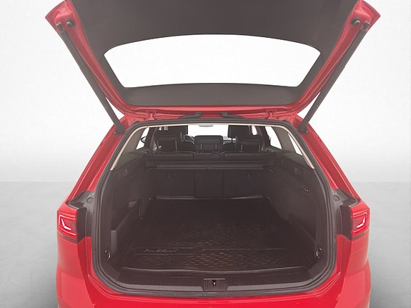 Volkswagen Passat Alltrack 26 of 30