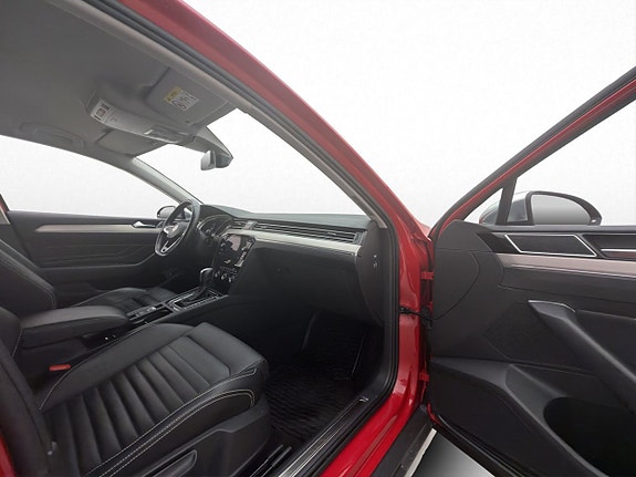 Volkswagen Passat Alltrack 23 of 30
