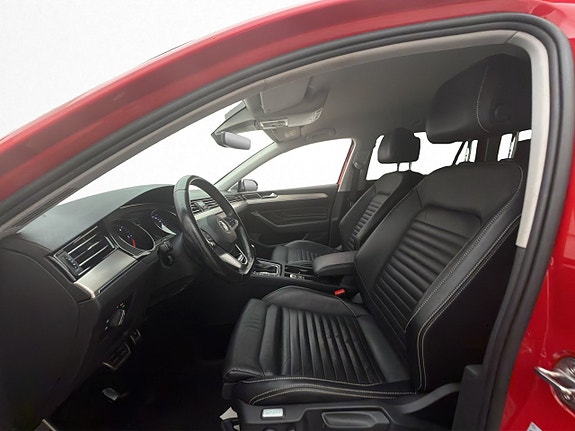 Volkswagen Passat Alltrack 10 of 30