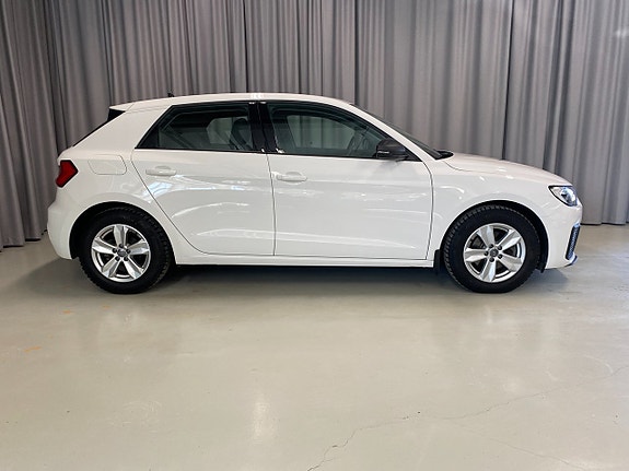 Audi A1 3 of 5