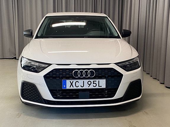 Audi A1 4 of 5