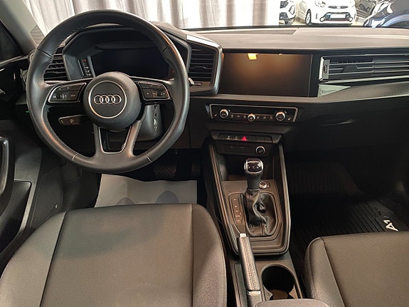 Audi A1 8 of 17