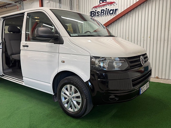 Volkswagen Caravelle 5 of 5