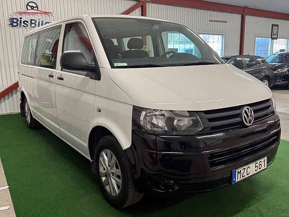 Volkswagen Caravelle 2 of 5