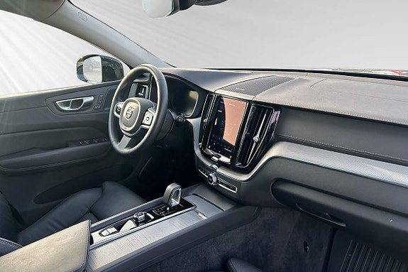Volvo XC60 11 of 12