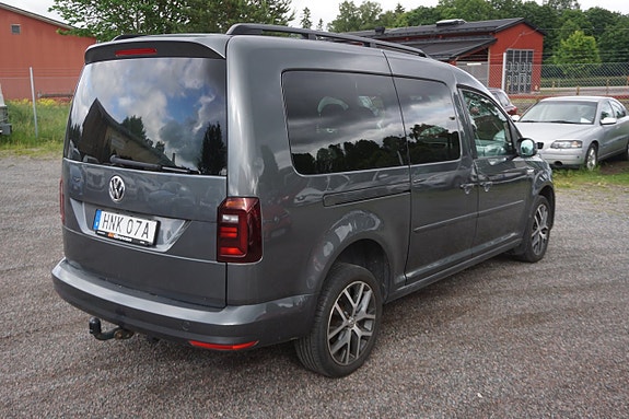 Volkswagen Caddy Maxi 2 of 5