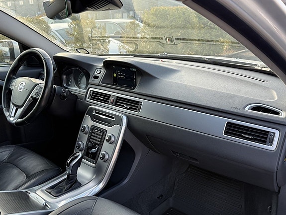 Volvo V70 6 of 9