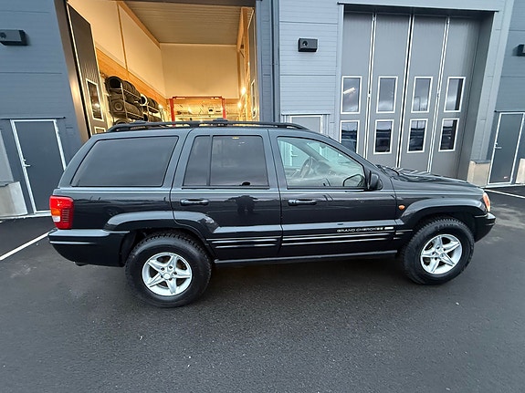Jeep Grand Cherokee 4 of 8