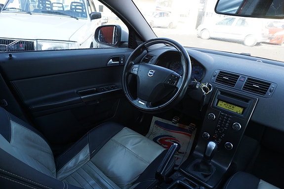 Volvo V50 7 of 7