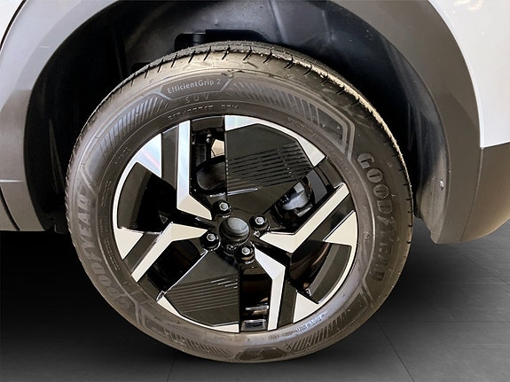 Peugeot 2008 14 of 15