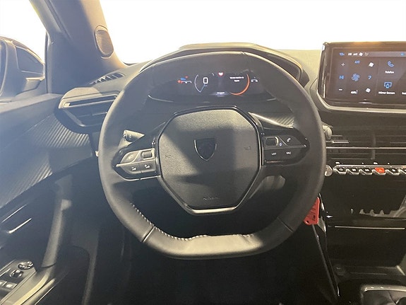 Peugeot 2008 7 of 15