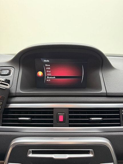 Volvo V70 10 of 15