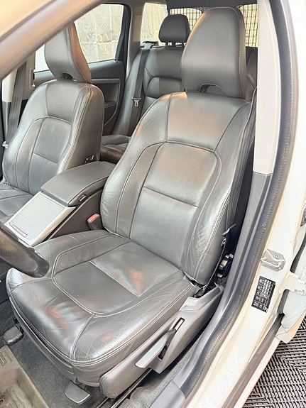 Volvo V70 5 of 15
