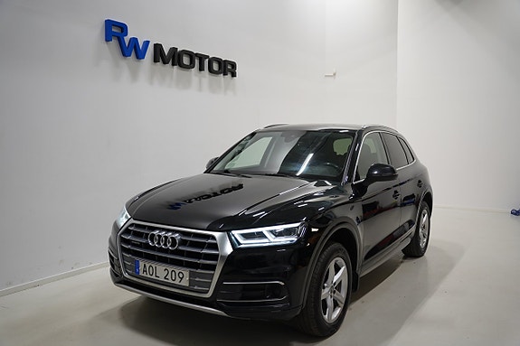 Audi Q5 2 of 5