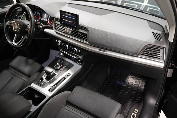 Audi Q5 8 of 21