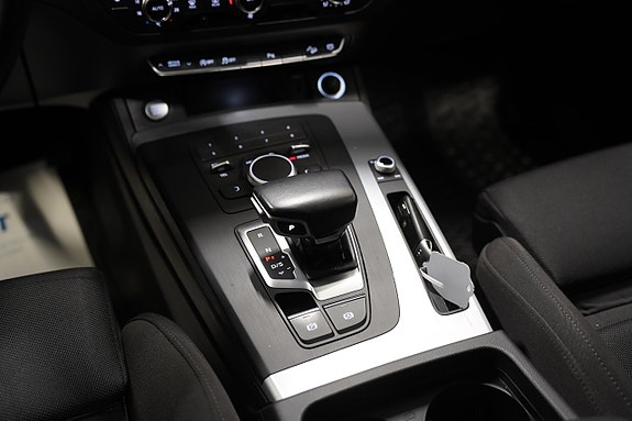 Audi Q5 12 of 21