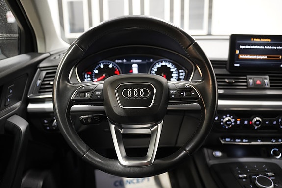 Audi Q5 10 of 21