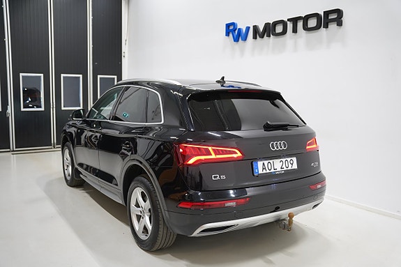 Audi Q5 4 of 5