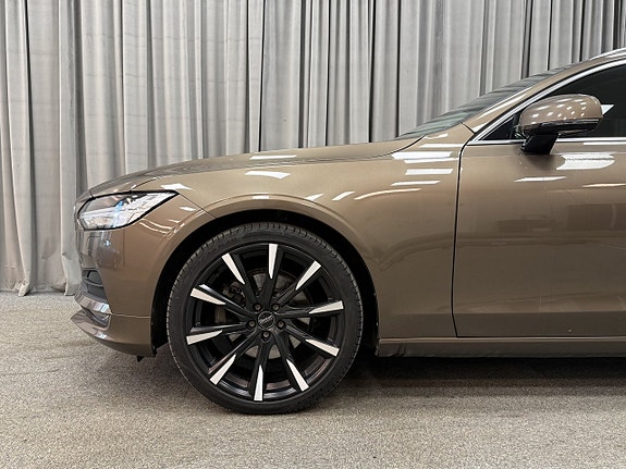 Volvo V90 4 of 16