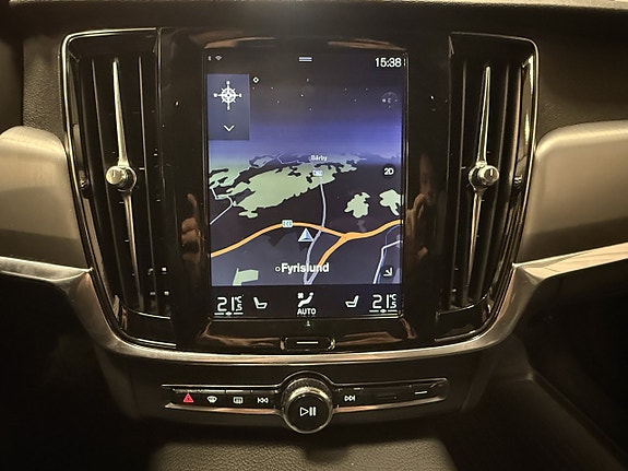 Volvo V90 12 of 16