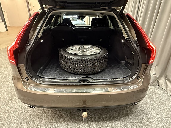 Volvo V90 6 of 16