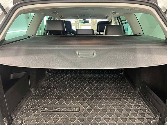 Volkswagen Passat Alltrack 25 of 26