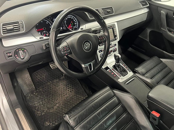 Volkswagen Passat Alltrack 18 of 26