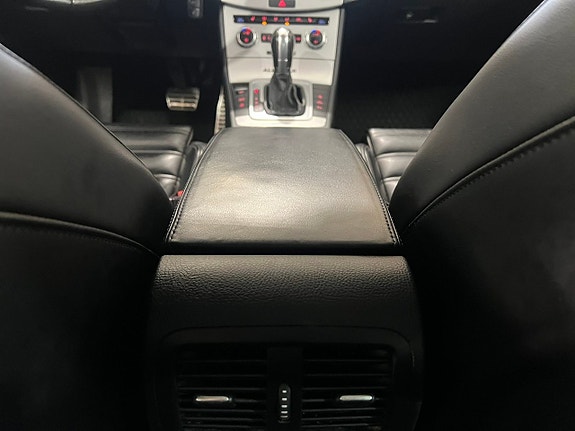 Volkswagen Passat Alltrack 22 of 26
