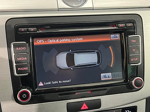 Volkswagen Passat Alltrack 15 of 26