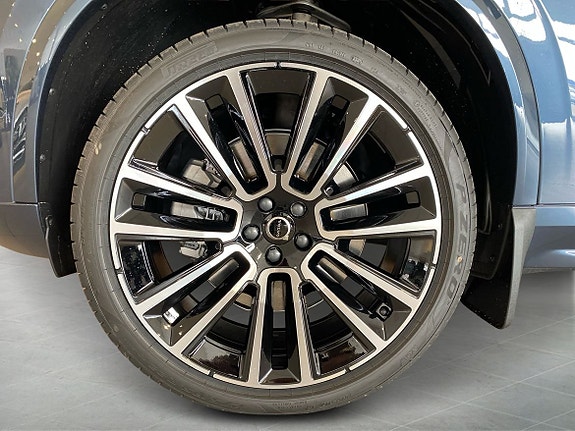 Volvo XC90 9 of 14