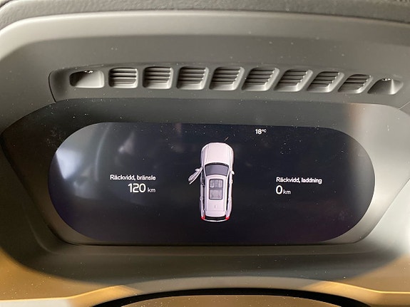 Volvo XC90 11 of 14