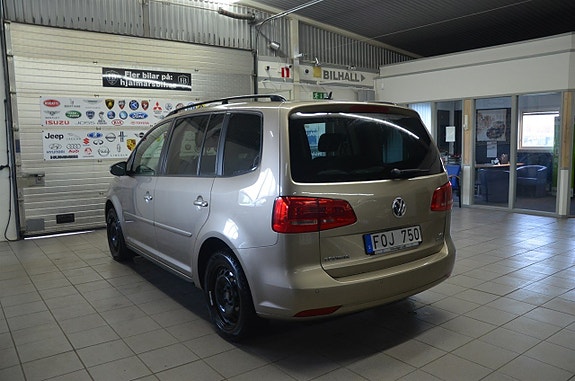 Volkswagen Touran 4 of 5