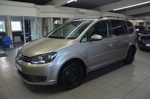 Volkswagen Touran 12 of 12