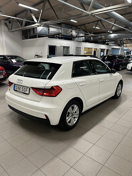 Audi A1 4 of 5
