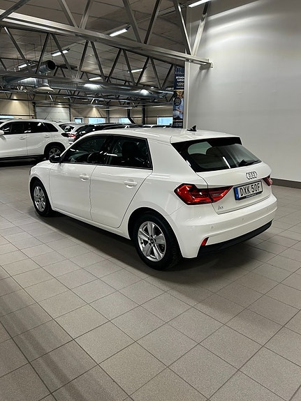 Audi A1 3 of 5