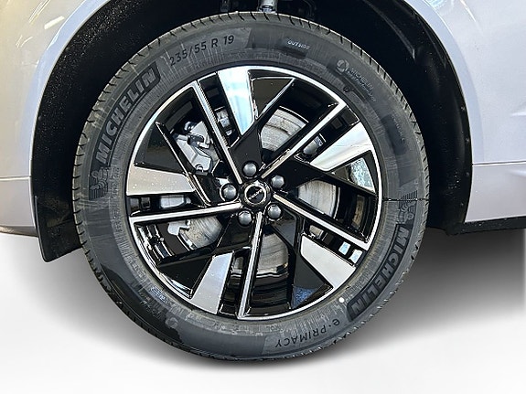 Volvo XC60 13 of 13