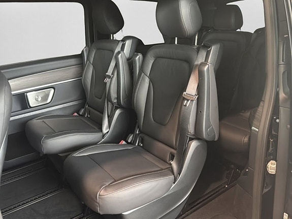 Mercedes-Benz V-Klass 13 of 14