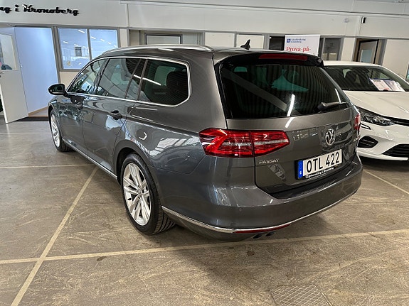 Volkswagen Passat 4 of 5