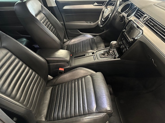 Volkswagen Passat 10 of 18