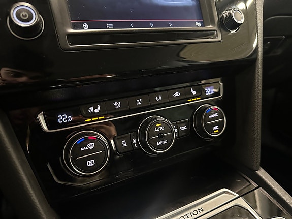 Volkswagen Passat 14 of 18