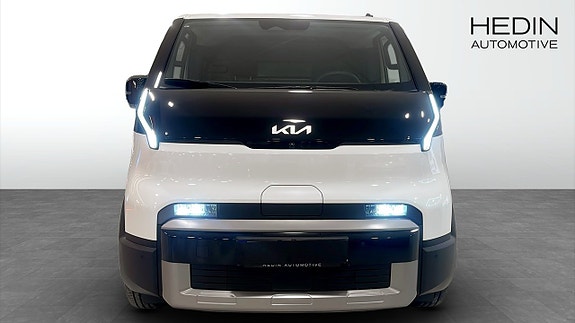 Kia PV5 8 of 12