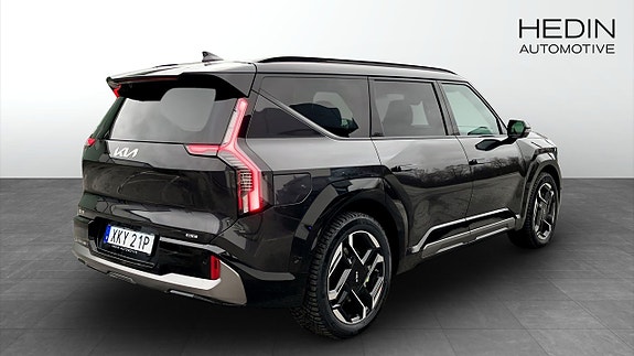 Kia EV9 2 of 13