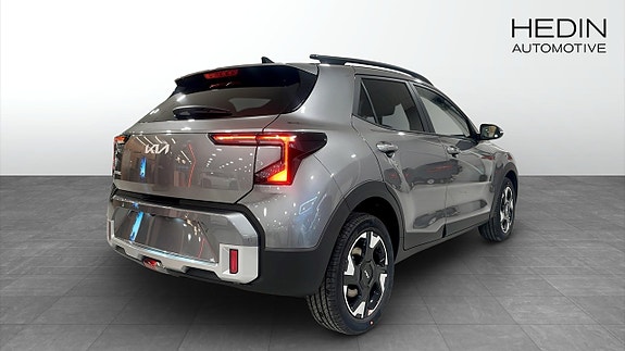 Kia Stonic 2 of 13