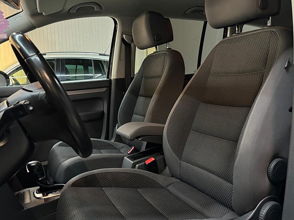 Volkswagen Touran 13 of 14