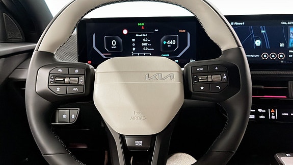 Kia EV6 14 of 15