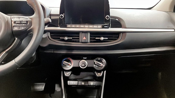 Kia Picanto 11 of 12