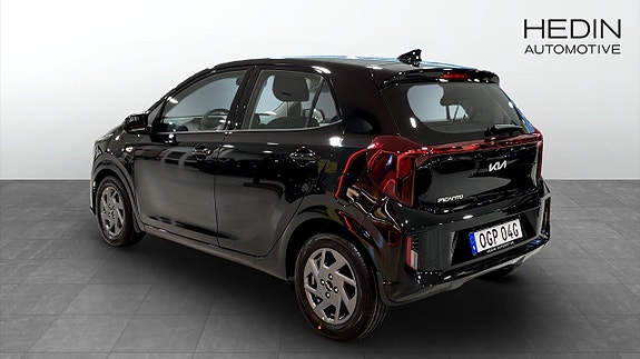 Kia Picanto 6 of 12